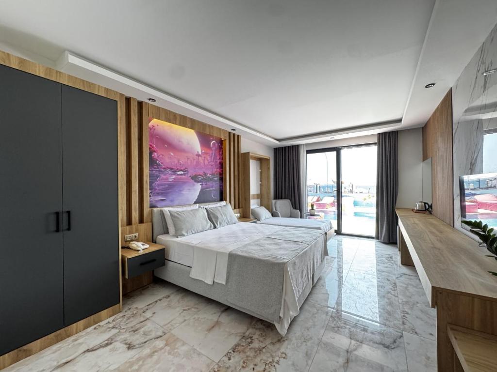 vice city beach resort otel - Deluxe Triple Room With Sea View