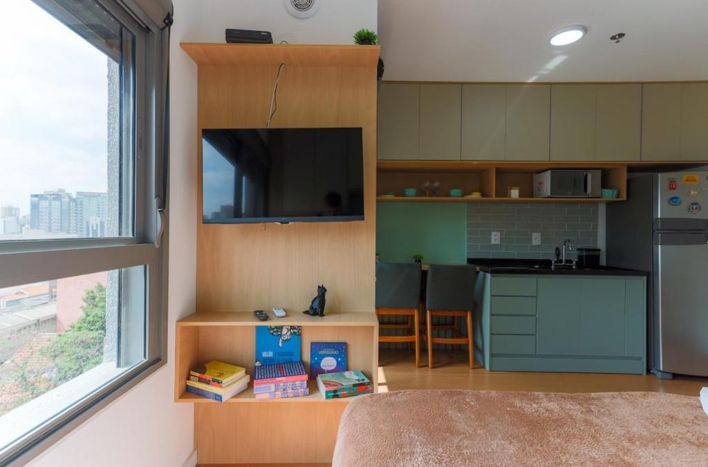 Una cocina o cocineta en Studio Novo com Academia em Perdizes - Allianz 5min a pé