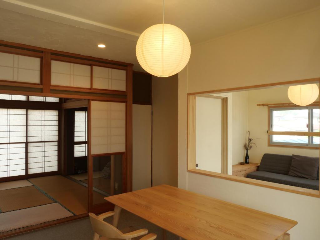 Posezení v ubytování HITOYANE guesthouse-1日1組限定-