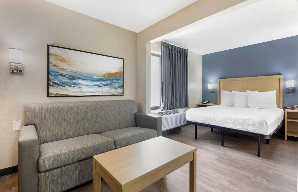Extended Stay America Suites - Arlington - Six Flags - Deluxe Studio With 1 Queen Bed - Non-Smoking