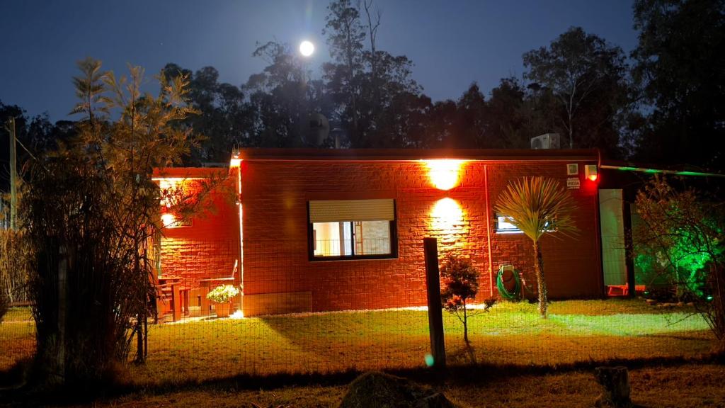 Casa con piscina climatizada cubierta, un refugio de paz tanto en invierno como en verano, a metros 