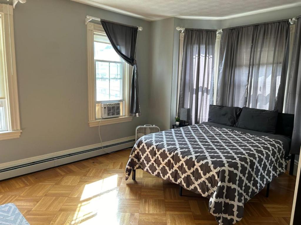 HomeStay Near Downtown Boston - Andrew Station Area, Boston (prezzi  aggiornati per il 2026)