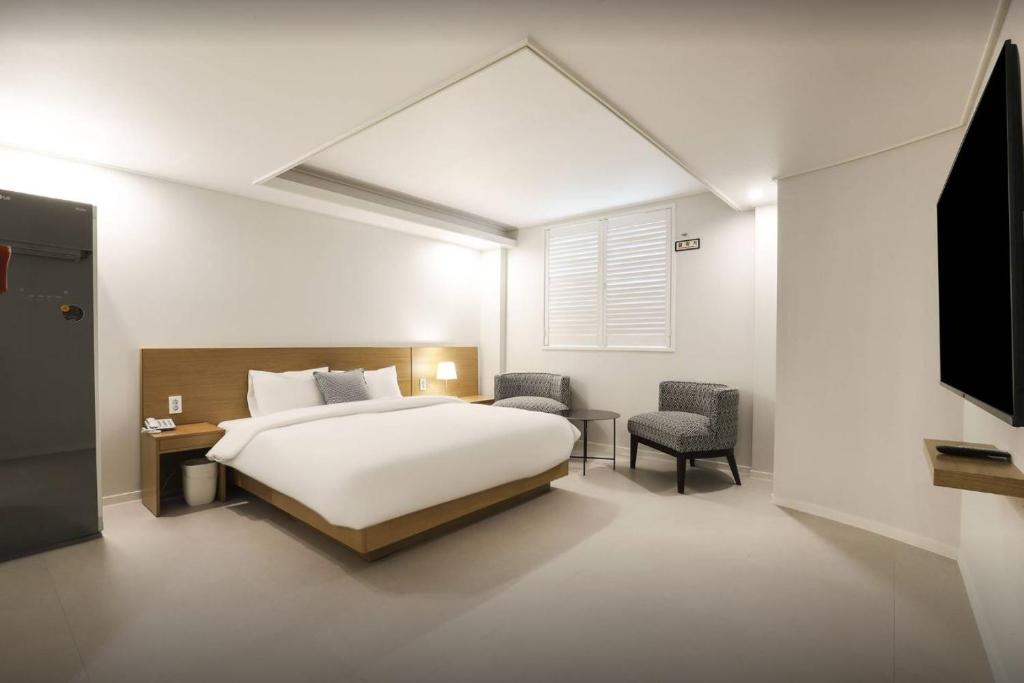 Voodi või voodid majutusasutuse E&A Hotel toas