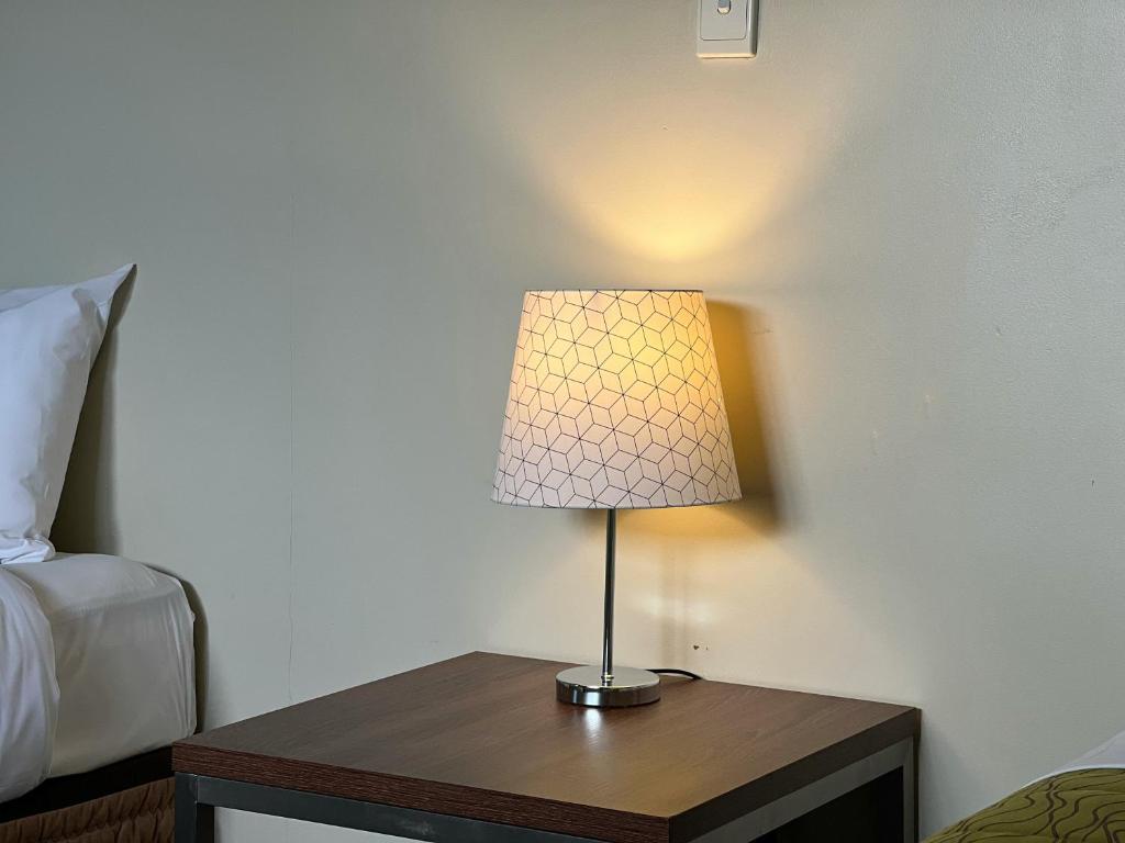 Airport Manor Inn - Resim 18