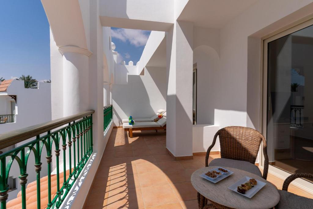 Baron Palms Adults Friendly Only 16 years plus Boutique Hotel Style - 14