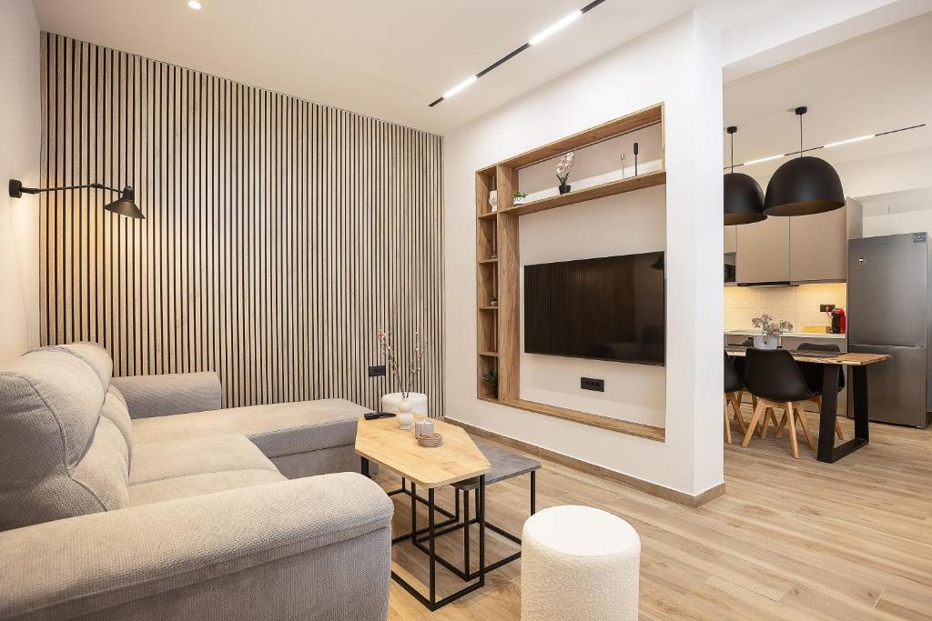 2BR Central Chania, Steps to Koum Kapi & Old Town