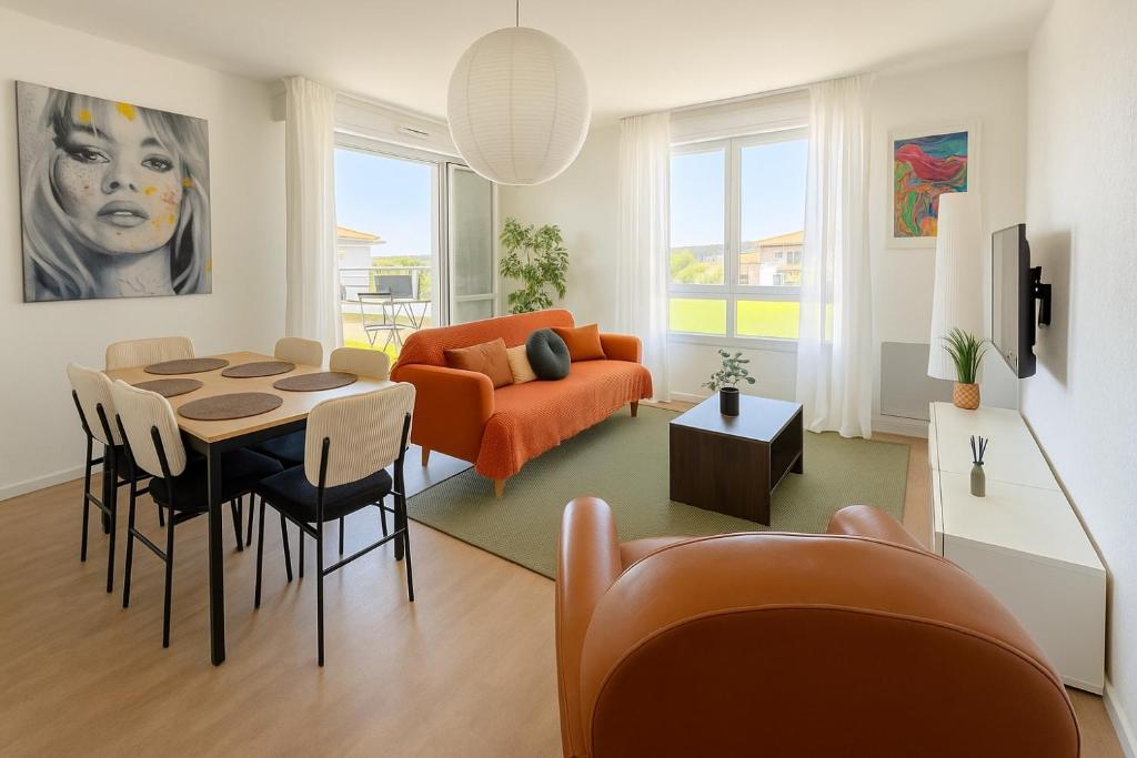 Calme & spacieux - 6 pers, parking privé, métro 5min direct centre-ville, checkIn autonome, wifi- idéal sejour pro, touristique, entre amis ou famille