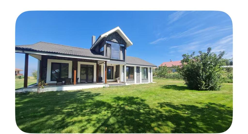 Budova, kde se chata nachází