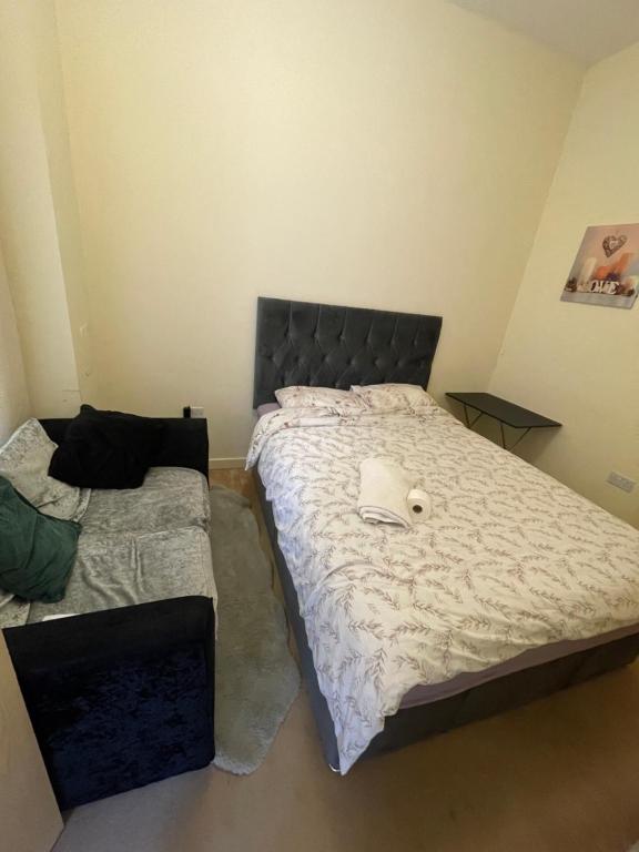 米尔顿凯恩斯Trinity House 6的相册照片