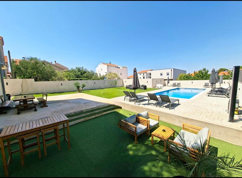 LUCY Apartments with heated saltwater pool and free private parking - 19