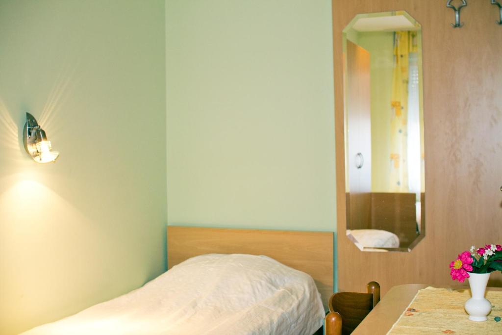 Postel nebo postele na pokoji v ubytování Guest house Bohorč