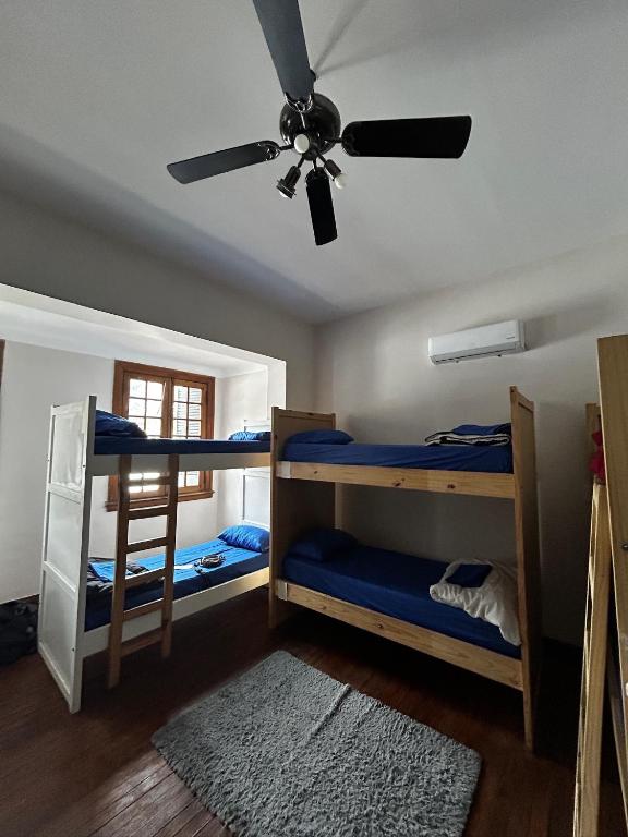 Standard 8-Bed Mixed Dorm Photo 1