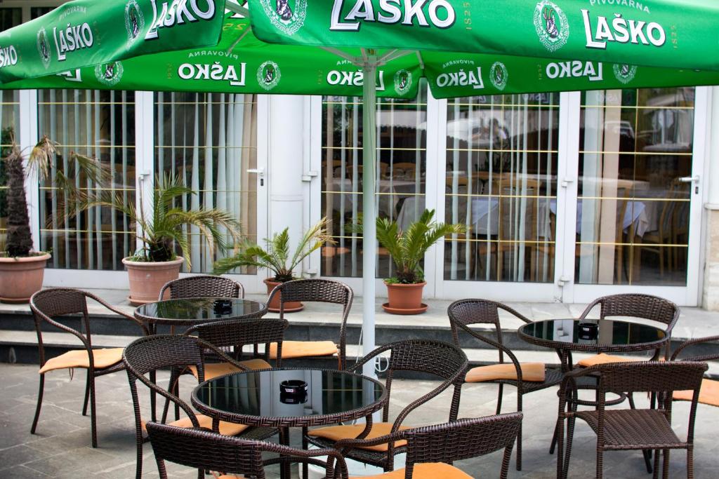 Restaurace v ubytování Guest house Bohorč