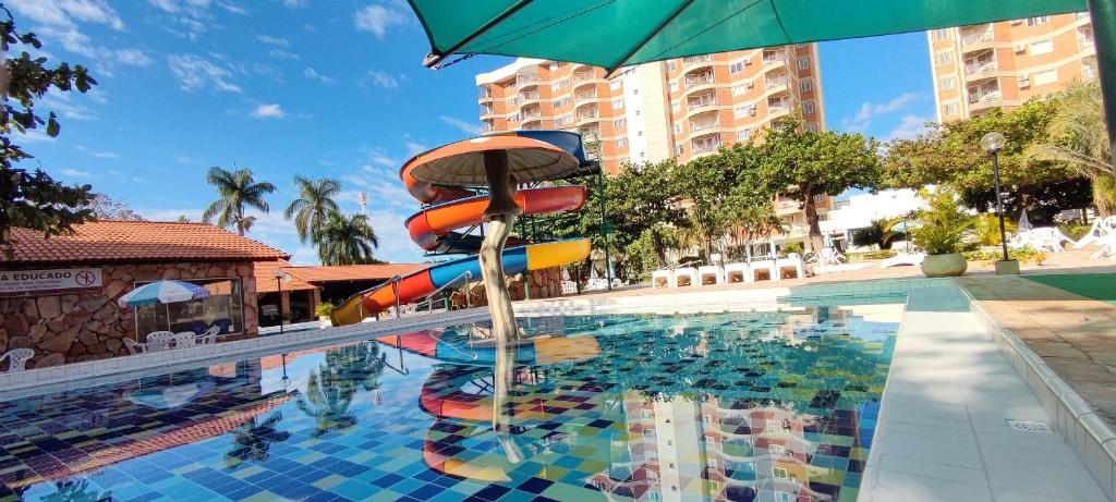 Πισίνα στο ή κοντά στο Condomínio Império Romano