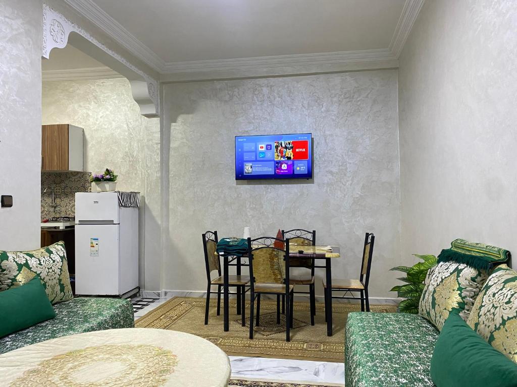 Η κουζίνα ή μικρή κουζίνα στο Cosy, Calm Apartment - Wi-Fi, AC & NETFLIX