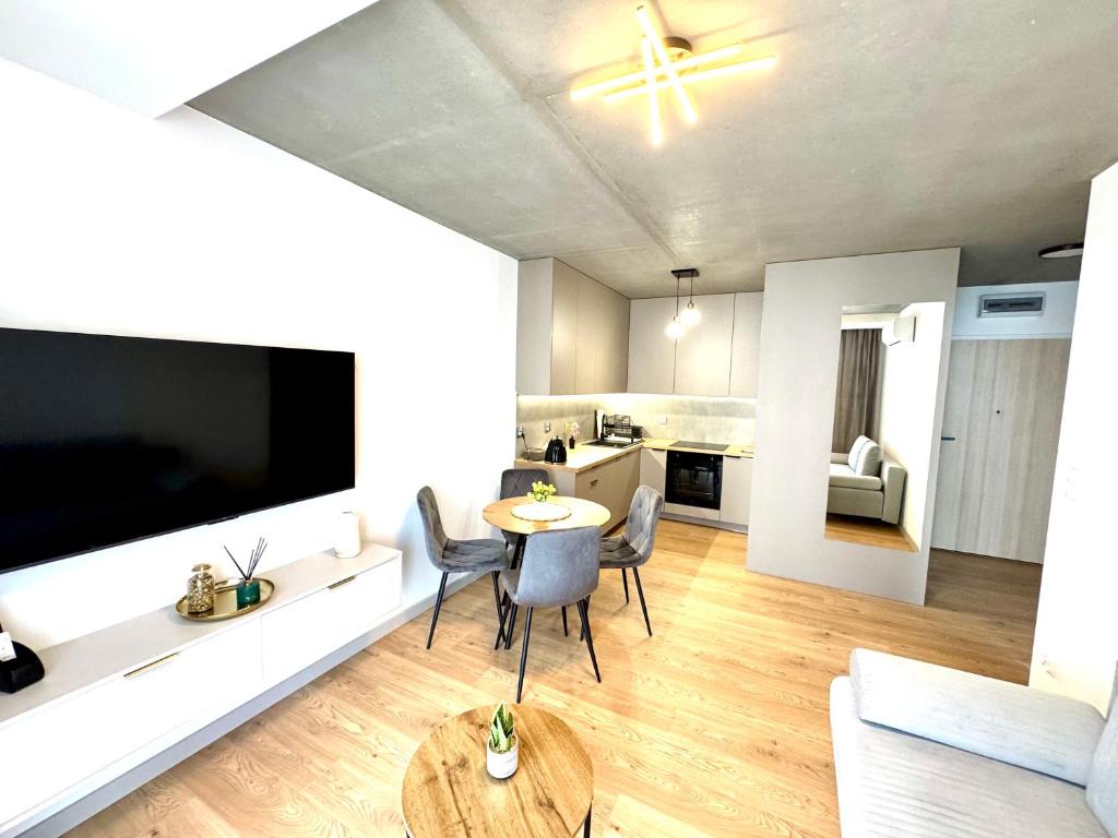 Una cocina o cocineta en Apartament Piastów - PARKING