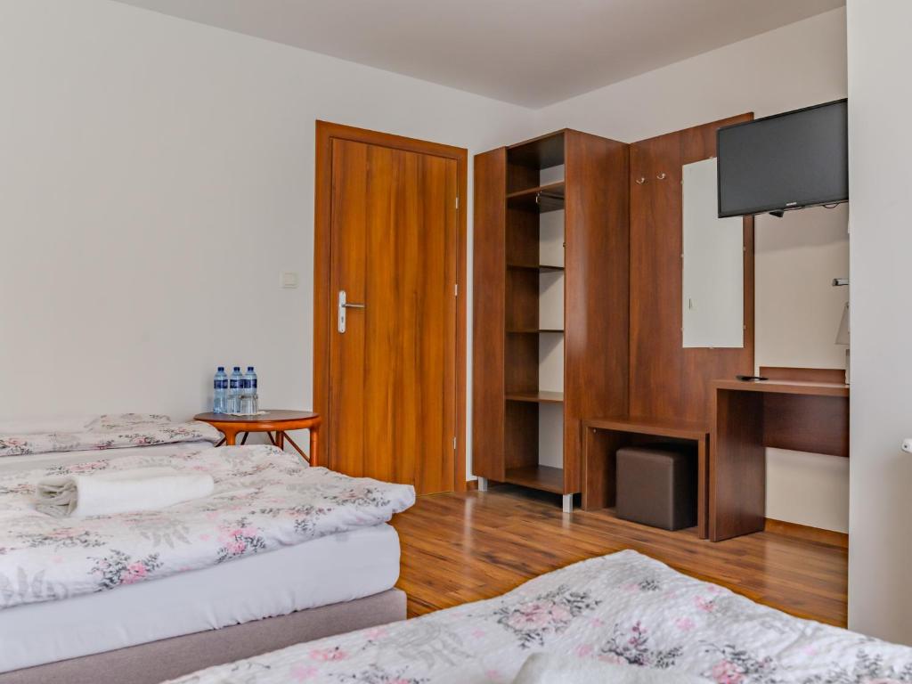 Pensjonat Columbus - Chambre Triple Avec Salle De Bains Privative