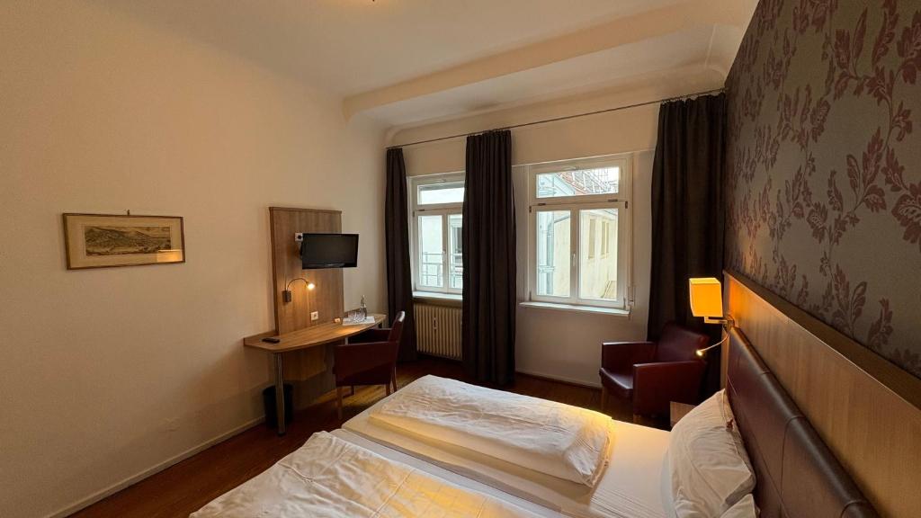 Hotel Am Kornmarkt - Resim 6