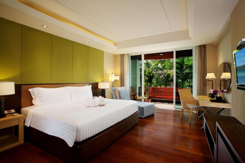 Graceland Khaolak Beachfront Resort - 15