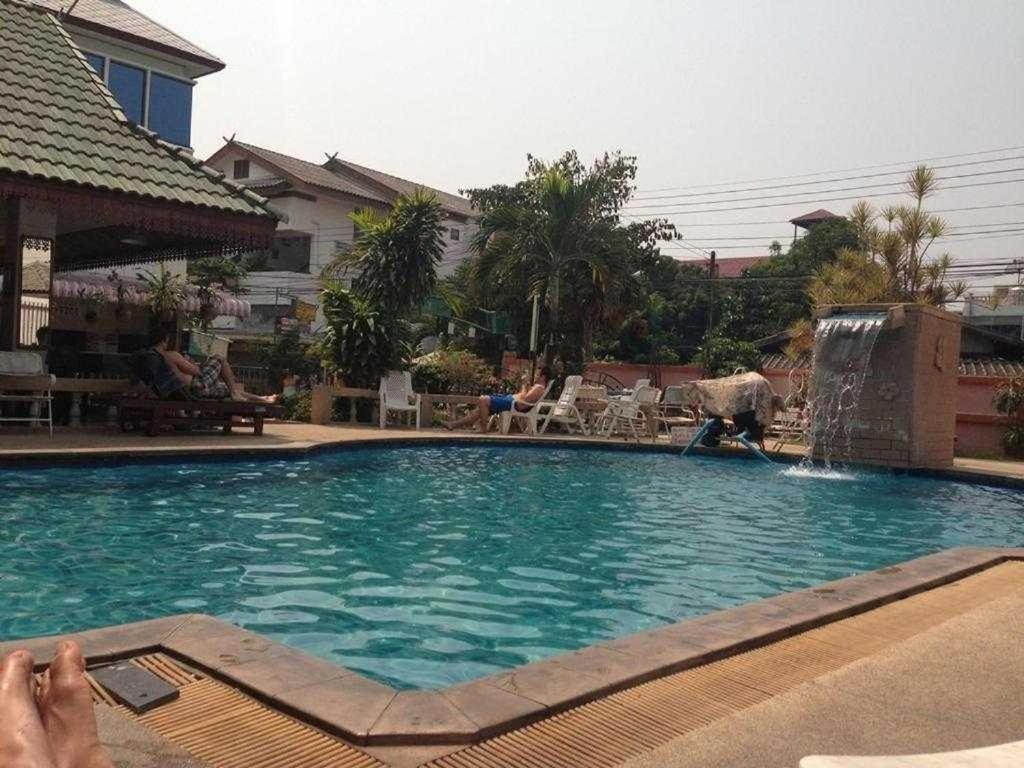 Hotel O Top North Guesthouse - Resim 16