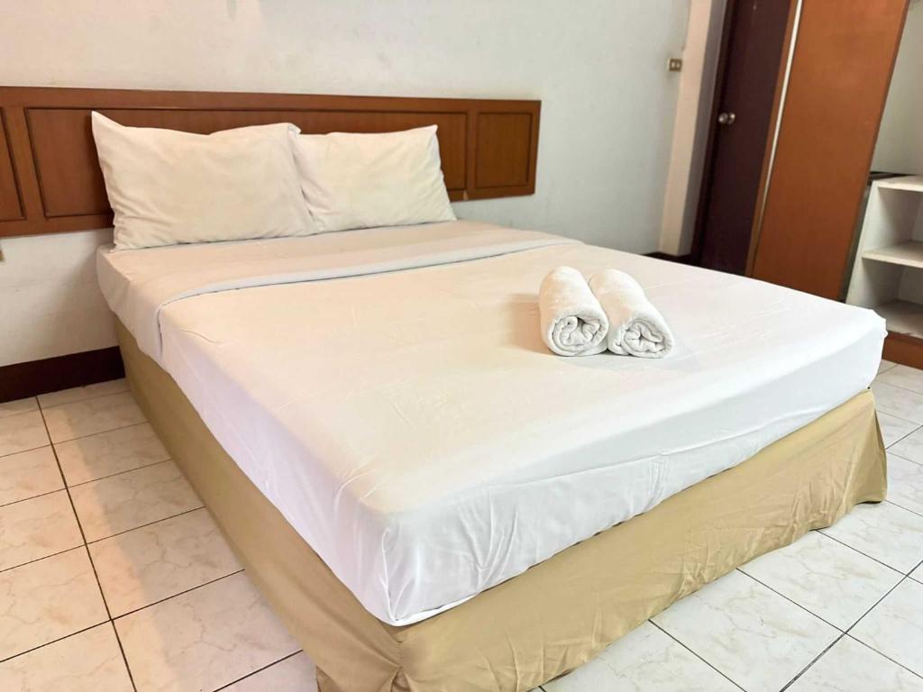 Hotel O Top North Guesthouse - Resim 18