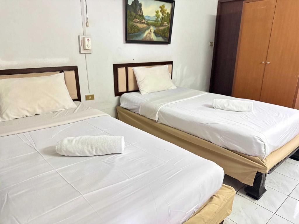 Hotel O Top North Guesthouse - Resim 20