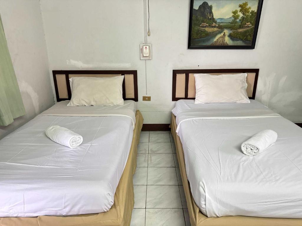 Hotel O Top North Guesthouse - Resim 25