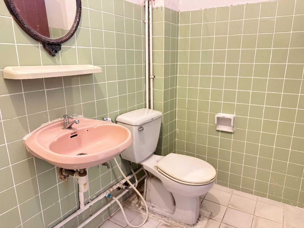 Hotel O Top North Guesthouse - Resim 8