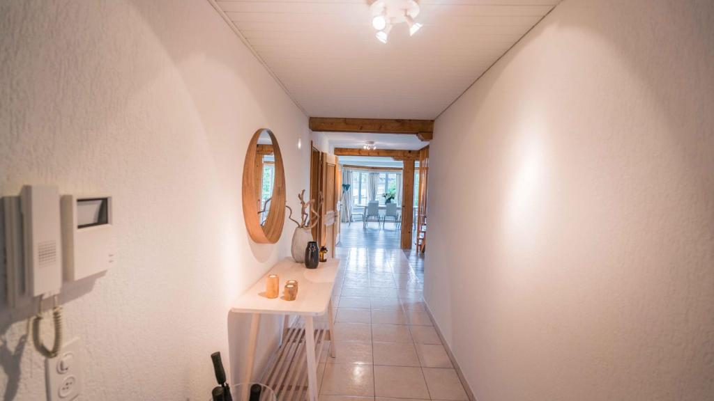 Löwenplatz Apartment near Station by Airhome - Resim 9