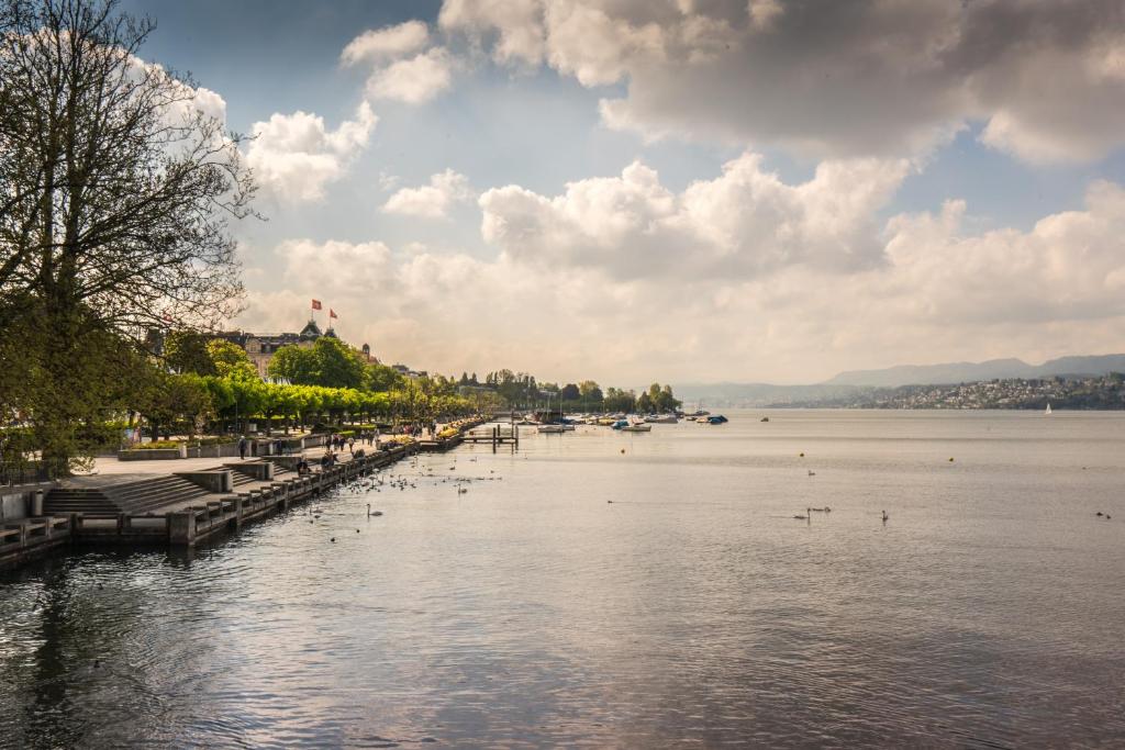 Löwenplatz Apartment near Station by Airhome - Resim 6