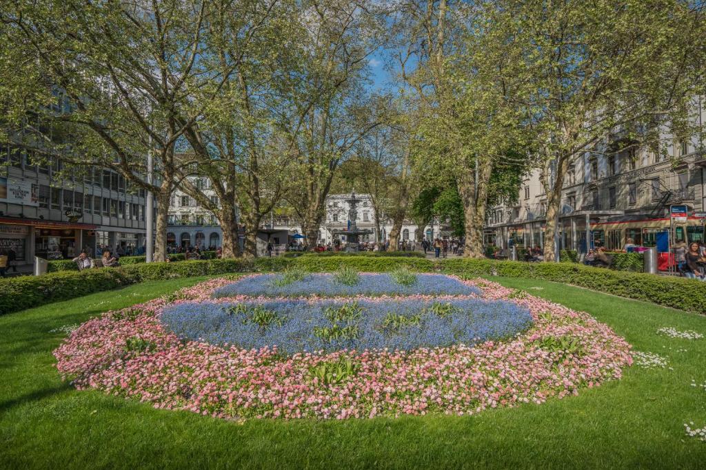 Löwenplatz Apartment near Station by Airhome - Resim 40
