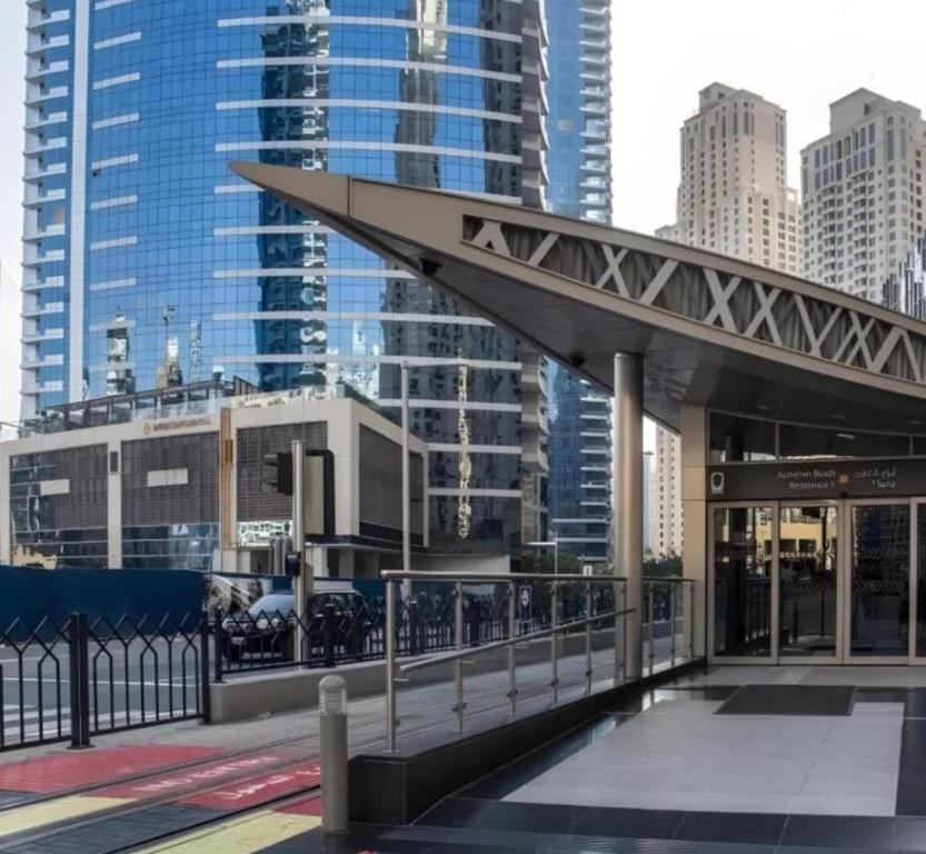 JBR Studio Apartment - Bay Central - Resim 9