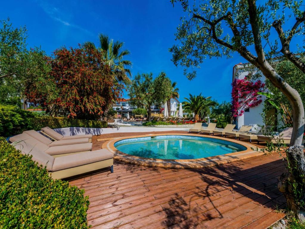 The swimming pool at or close to Flegra Palace