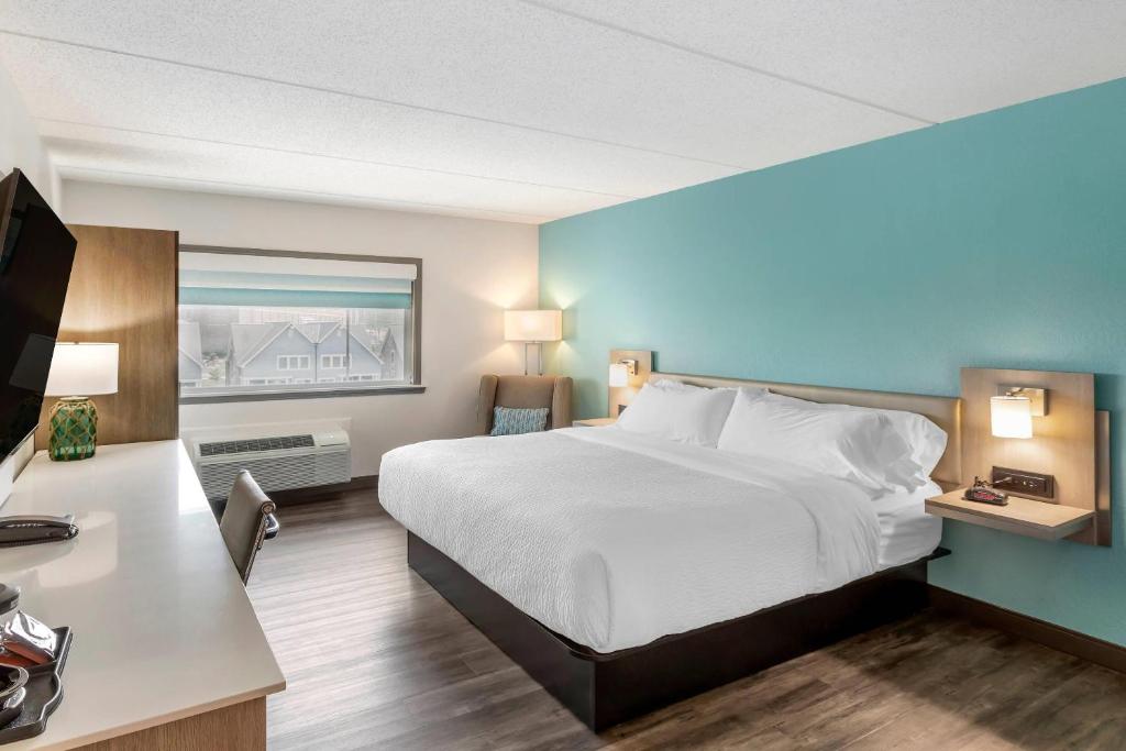 The Harborview on Lake Michigan, an Ascend Collection Hotel photo