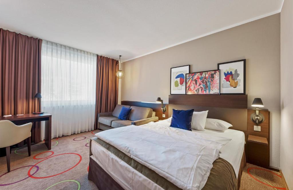 
Executive Triple Room
