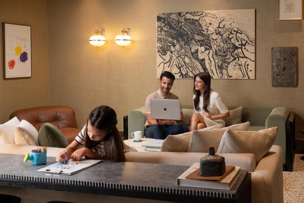 Athens Capital Suites-MGallery Collection - Resim 8