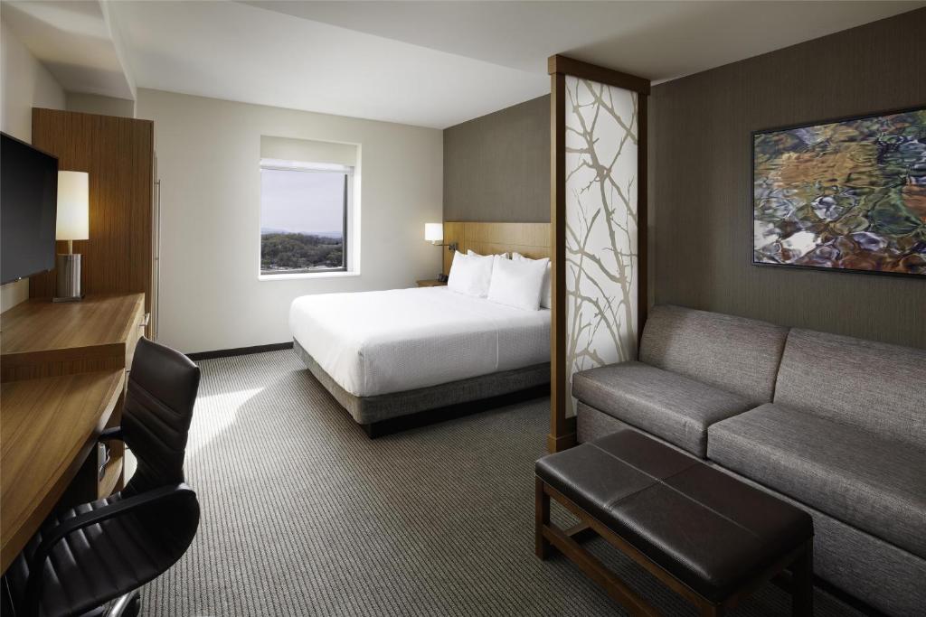 Hyatt Place Knoxville/Downtown photo