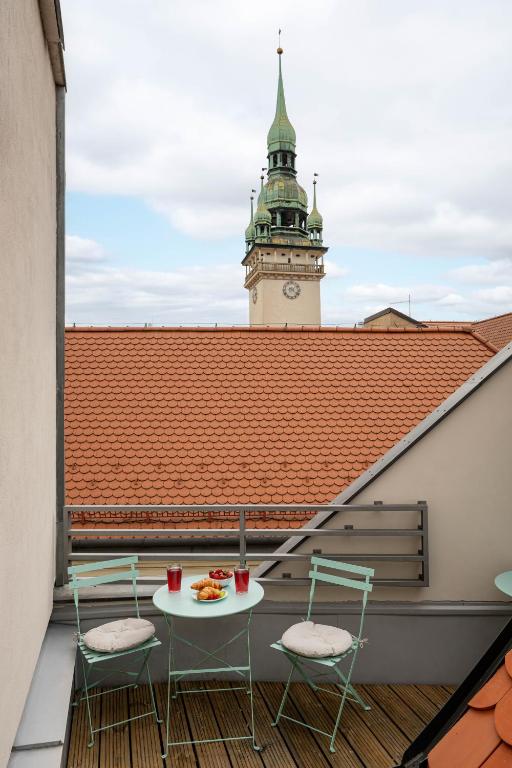 Coco Chanel Boutique Apartment by goodnite cz - 12