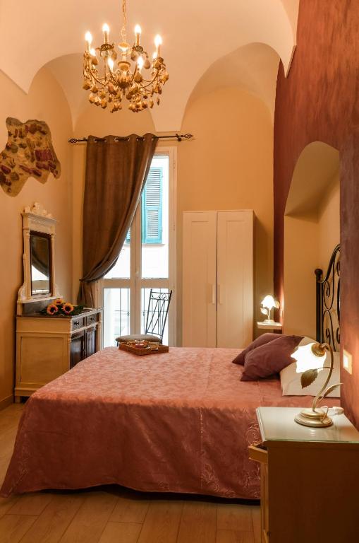 Casa Scola Loano - Eenpersoonskamer Met Een Eigen Badkamer