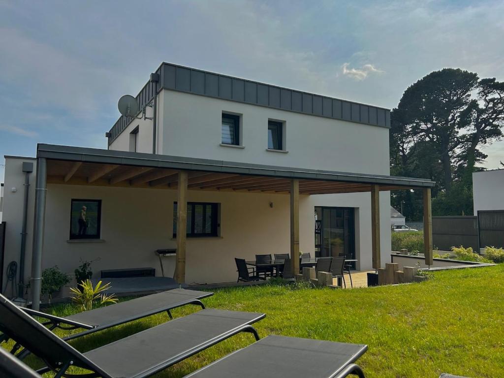 Κήπος έξω από το Maison de l'écluse
