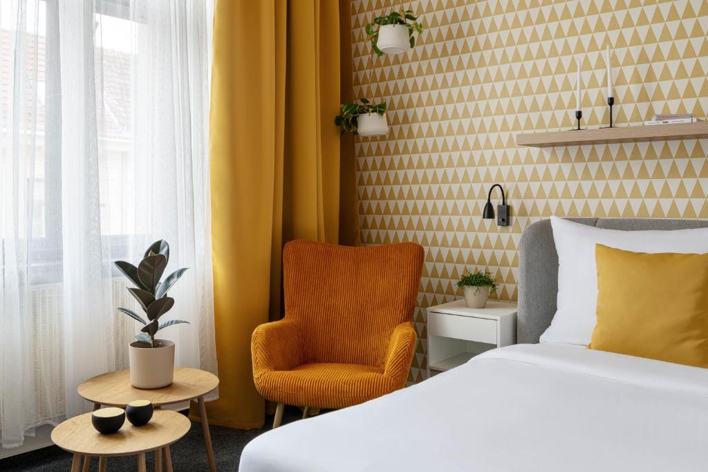 Riverside Hotel by goodnite cz - Resim 2