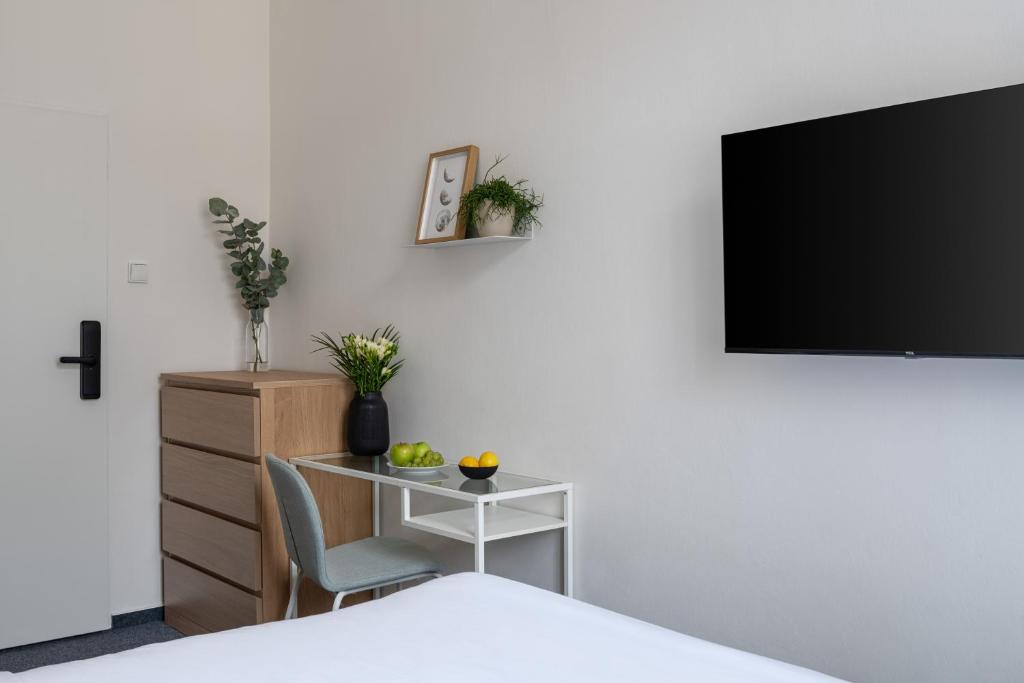 Riverside Hotel by goodnite cz - Resim 11