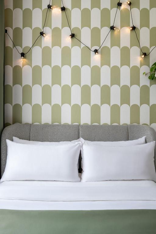 Riverside Hotel by goodnite cz - Resim 15