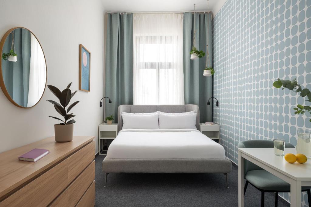 
Double Room with Private External Bathroom
