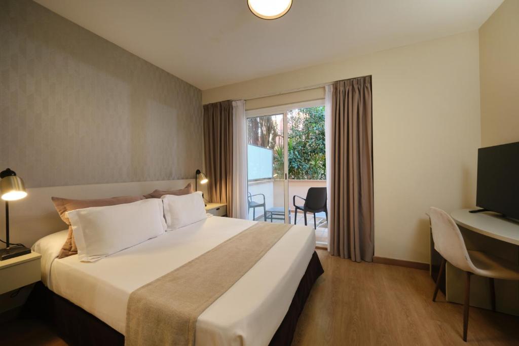 
Double Room with Terrace
