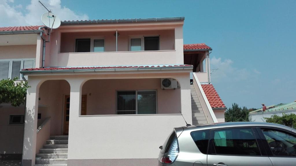 Budova, kde se apartmán nachází