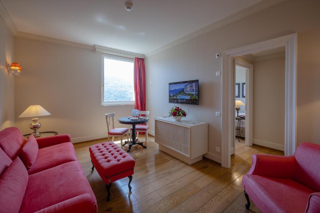 
Superior Suite with Spa Access
