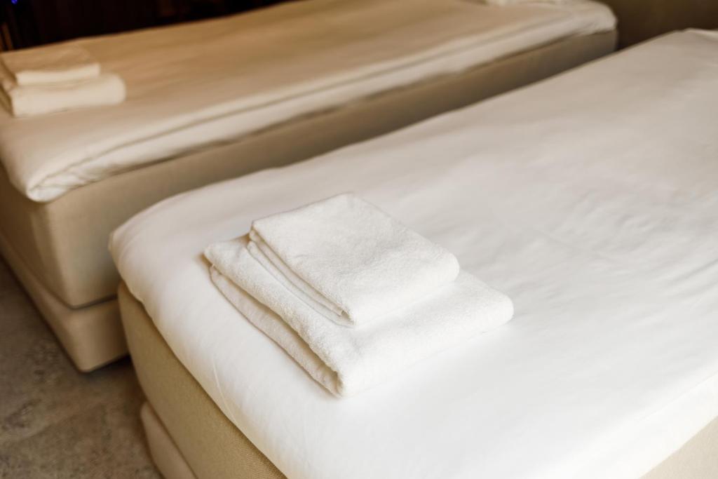 Notre Dame Hotel - Self Check-in - Resim 10