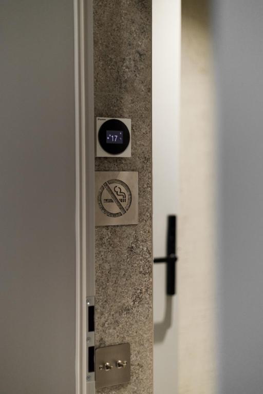 Notre Dame Hotel - Self Check-in - Resim 15