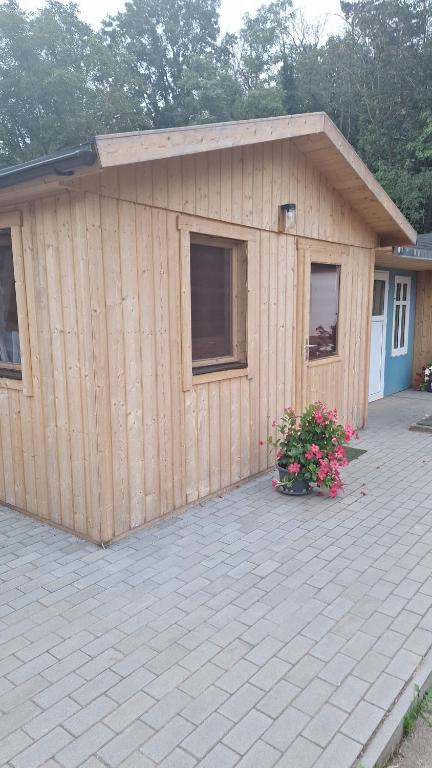 Pension & Ferienhütten Zur Alten Werft - Bungalow Avec Terrasse